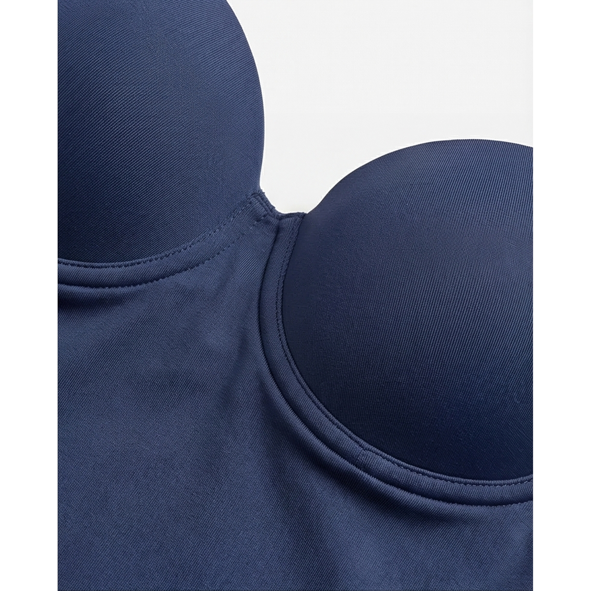 Taza azul de la marca Princessrio Valencia con diseño en la imagen.