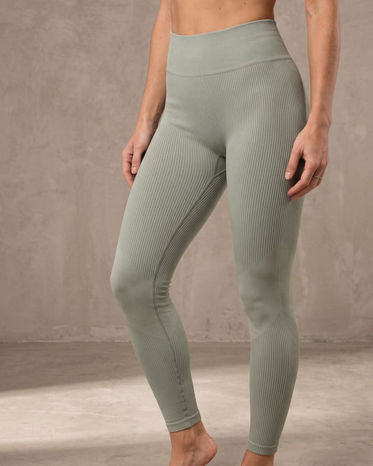 GREEN SPORTS LEGGINGS